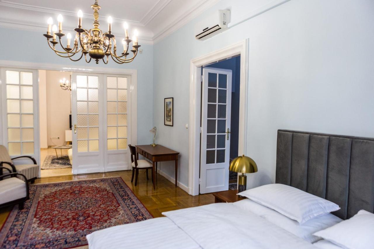 Luxury Downtown 3 Bedroom Apartment By Synagoge With Beautiful View Budapest Bagian luar foto