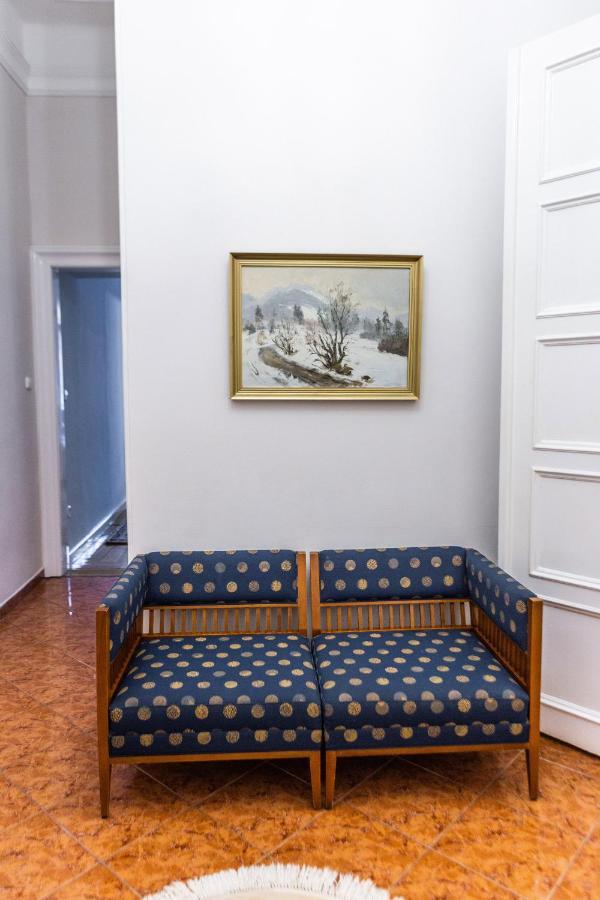 Luxury Downtown 3 Bedroom Apartment By Synagoge With Beautiful View Budapest Bagian luar foto