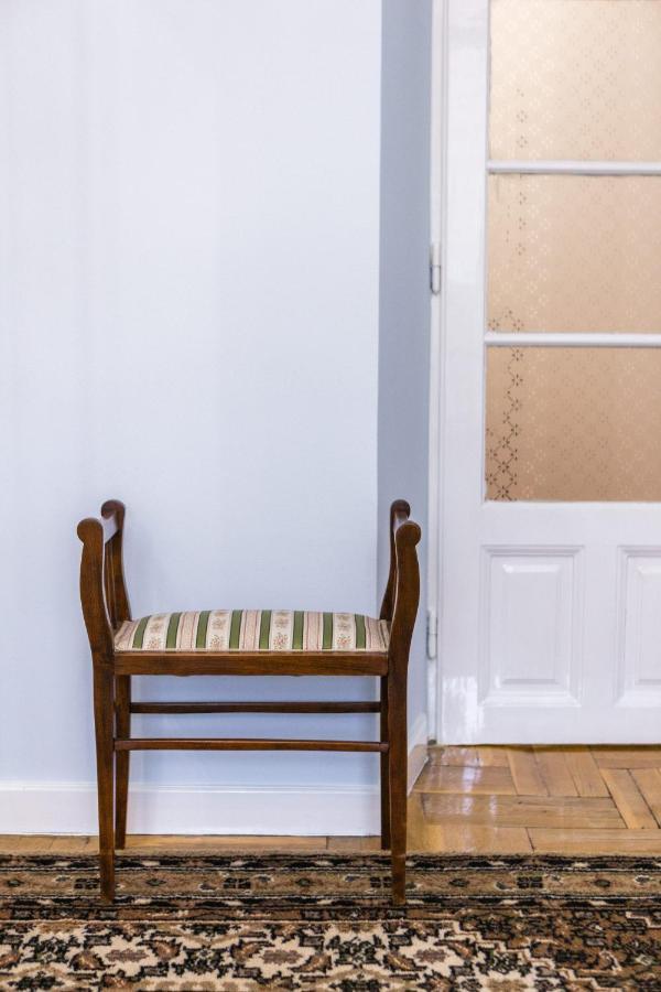 Luxury Downtown 3 Bedroom Apartment By Synagoge With Beautiful View Budapest Bagian luar foto